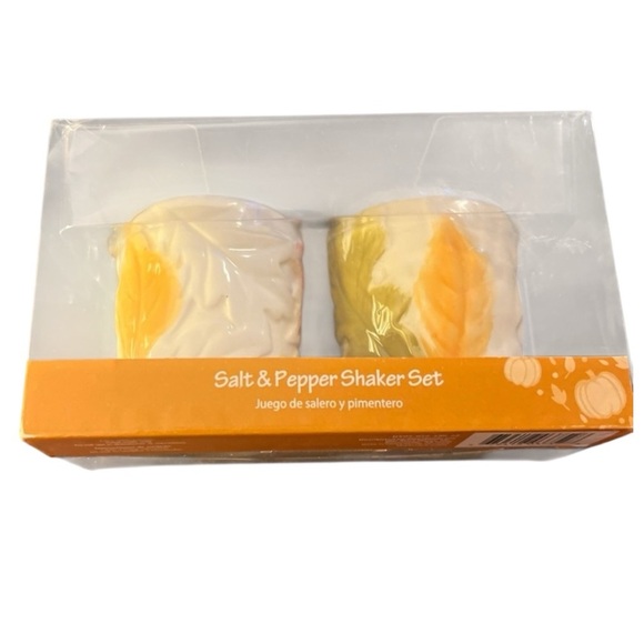 Vintage Fall Leaves Ceramic Salt and Pepper Shakers Autumn Leaves Thanksgiving - Picture 4 of 12